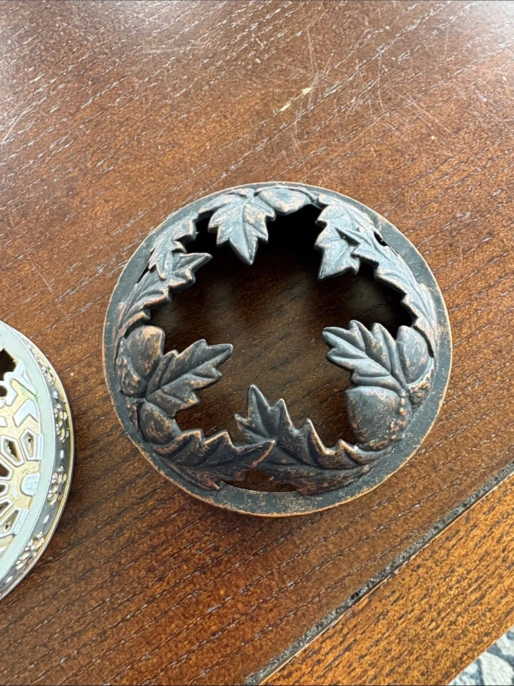 Set of two Yankee Candle jar toppers